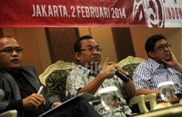 Risma disebut seorang birokrat dan juga kerap melakukan blusukan di daerahnya. Sedangkan untuk non parpol Dahlan Iskan menduduki posisi teratas.