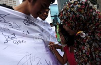 Mereka mengkhawatirkan penyelenggaraan internet akan mati, mengingat ratusan ISP melakukan kerjasama serupa Indosat dan IM2.