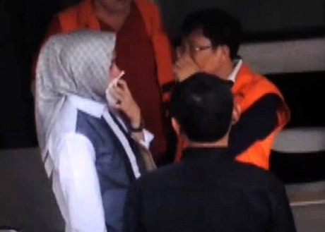 Airin Menangis, Wawan Berjalan Menjauh dan Rudi Rubiandini Menghampiri