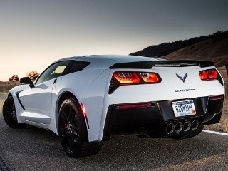 Jadwal Corvette Transmisi Otomatis 8 Percepatan, Mundur!