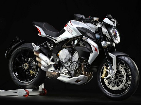 Ini Dia Tampang MV Agusta Brutale 800 Dragster