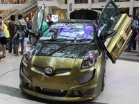 Wah, Toyota Yaris Ini Bisa Jalan Sendiri Pakai Remote!
