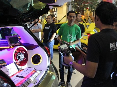 Wah, Toyota Yaris Ini Bisa Jalan Sendiri Pakai Remote!