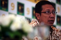 Lukman Hakim Saifuddin memberikan keterangan.