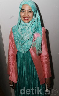 Meski begitu, Nuri yang saat itu cantik menggunakan dress bernuansa biru itu terlihat tegar. Gus Mun/detikHOT.