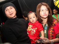Anji menikmati akhir pekannya bersama Saga dan istri tercinta, Wina Natalia. Gus Mun/detikHOT.