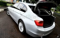  Jika dibandingkan dengan versi lawasnya, model barunya ini agak gambot sedikit. Kendati demikian kesan elegan dan sporty berhasil dihadirkan oleh BMW.
