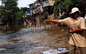 Kisah-kisah Warga yang Diganggu Hantu Ciliwung