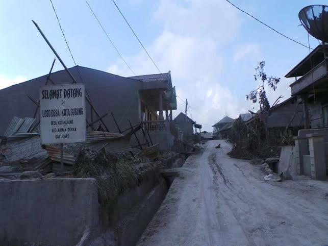Kisah Menegangkan Saat Proses Evakuasi Jenazah Korban Erupsi Sinabung