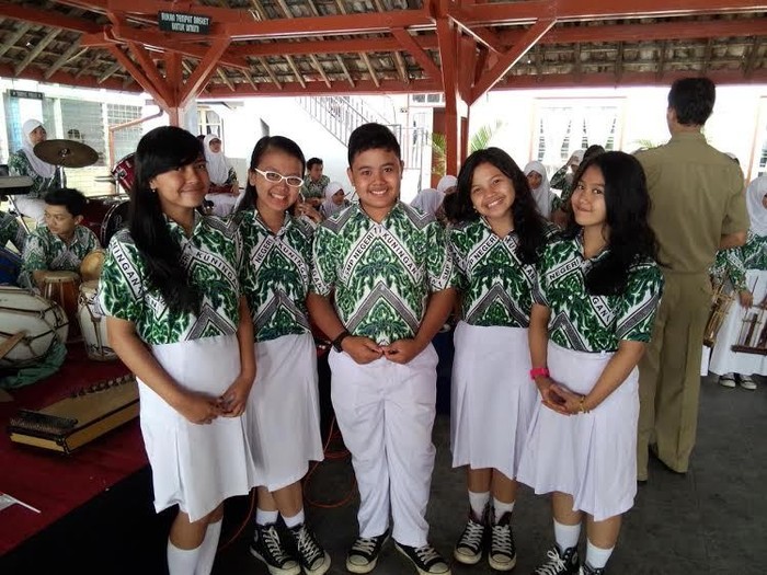 Tiba di SMPN 1 Kuningan, SBY Disambut Lagu Ciptaannya Mentari Bersinar