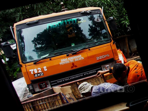 DPRD DKI Tolak Penambahan Truk Sampah