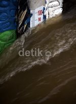 Kondisi Pintu Air Katulampa Aman