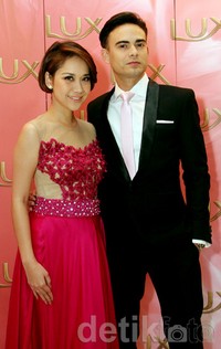 BCL dan Ashraf bisa dibilang merupakan pasangan selebriti yang romantis dan harmonis. Akew/detikHOT.