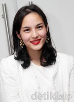 Si Cantik Chelsea Islan Tampak Dewasa