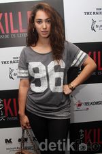 Rambut Berantakan Alexandra Gottardo