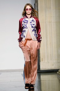 Jonathan Saunders, Spring/Summer 2014. London Fashion Week 2014. [Photo by Samir Hussein/Getty Images]