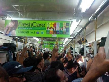 KRL Tempuh 1 Jam dari Stasiun Tanjung Barat ke Pasar Minggu