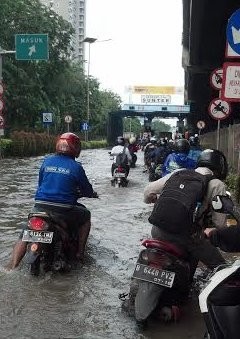 5 Jam Memutar Otak Demi Berkendara dari Gunung Sahari ke Kelapa Gading
