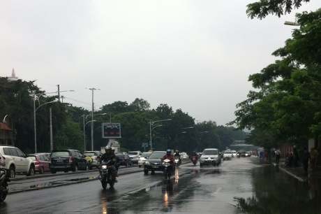 Ini Penampakan Sisa Genangan di Seputaran Monas