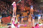 Aksi Pramugari &  Cheerleaders di Parade Imlek Hong Kong