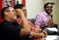 Acara deklarasi tersebut terlihat akrab dan santai.
