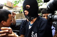 Ido datang ke lokasi dengan menumpang Toyota Avanza bersama rombongan personel Polres Jakarta Timur. Lamhot Aritonang/detikFoto.