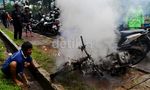 Motor Terbakar di Kolong Semanggi
