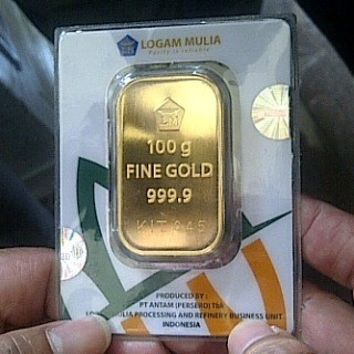 Harga Emas Antam Fluktuatif, Kemarin Naik Sekarang Turun Rp 2.000/Gram