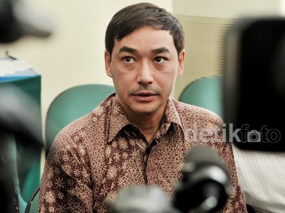 Suami Cut Tari Hadir di Sidang Cerai