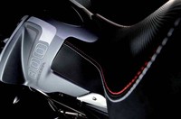 Garis padat yang membentuk Dragster bagai otot seorang binaragawan yang menakutkan tapi indah dipandang. (dok. MV Agusta).