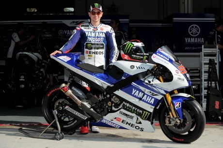 Lorenzo Belum Nyaman dengan Motor Barunya