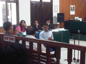 Staf Ahli Kahar Bantah Ambil US$ 1,05 Juta, Hakim: Hantu yang Ngambil