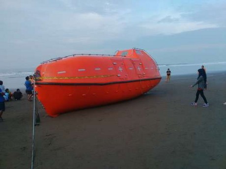 Ini Sekoci Keren yang Dipakai Imigran Gelap dan Terdampar di Pangandaran