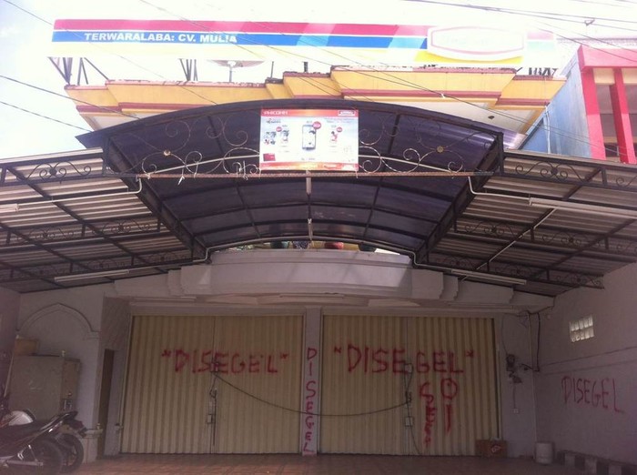 Ratusan Orang Konvoi dan Rusak Puluhan Minimarket di Samarinda