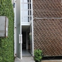 Pintu Raksasa Di Rumah Irwan Ahmett untuk Shock Theraphy