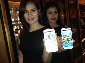     Phablet ini mengandalkan prosesor Cortex A7 Quad Core 1,2 GHz, memori internal 4GB dan RAM 512MB.