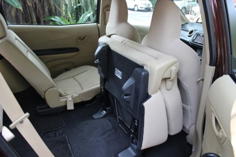 Bagaimana Rasanya di Balik Kemudi Honda Mobilio?