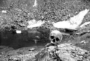 Kisah Misterius, Danau Berisi 500 Tengkorak di India