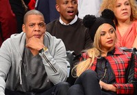 Tiba di Barclays Center, Jay-Z dan Beyonce duduk dibarisan depan. Emmanuel Dunand/AFP.