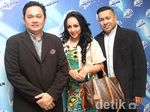Farhat Abbas dan Regina Kok Makin Lengket?