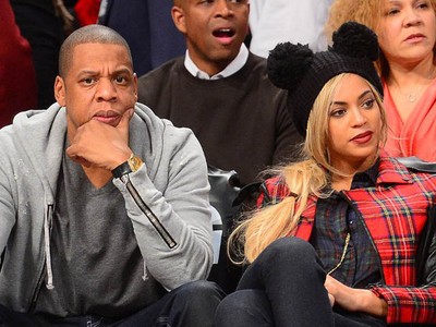 Jay Z dan Beyonce Asyik Nonton Basket
