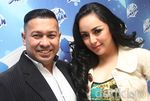 Suami Dukung Regina si Jubir Cantik Makin Terkenal