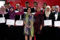 Beasiswa Unggulan CIMB Niaga merupakan hasil kerja sama CIMB Niaga dengan Kementerian Pendidikan dan Kebudayaan (Kemendikbud) sejak tahun 2009.