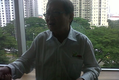 Beri Pelayanan Gratis, Dokter Ini Berlayar ke Pulau-pulau Terpencil