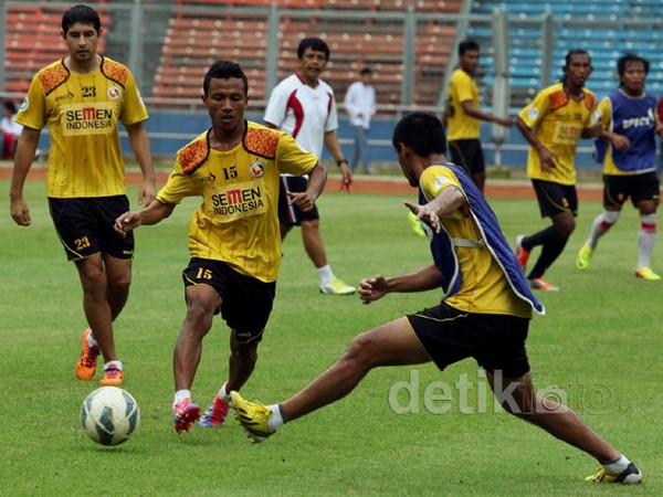 Semen Padang-Persija Siap Bentrok