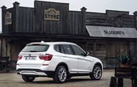 BMW X3 secara global tersedia dengan empat pilihan mesin diesel dan tiga mesin bensin yang memiliki output mulai dari 110 kW/150 hp sampai dengan 230 kW/313 hp. Mesin 2.0 liter merupakan mesin terbaru dari BMW. (dok. BMW).