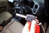 Kunci mobil Honda Mobilio terlihat sederhana.