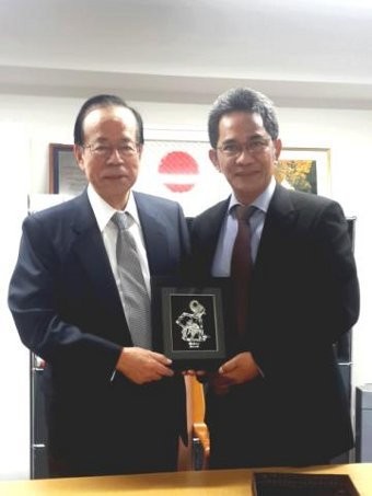 Temui Dubes RI untuk Jepang, Eks PM Fukuda Bahas Soal Macet