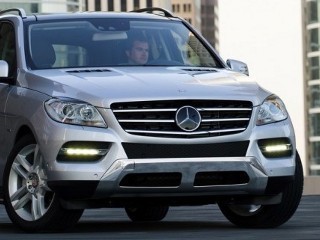 Mercy Bisa Bantu Aston Martin Bikin SUV