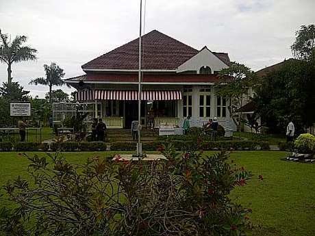 Menengok Rumah Pengasingan Soekarno di Bengkulu